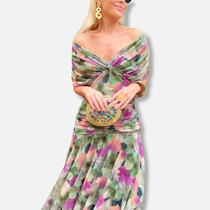 Luna - Elegant Dress With V-Neckline