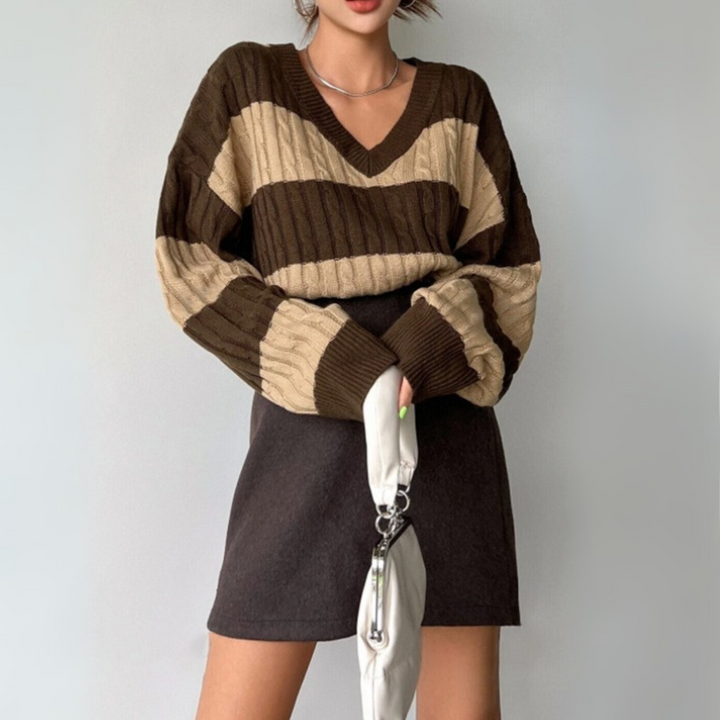 MORTA - Comfy V-Neck Long Sleeve Sweater