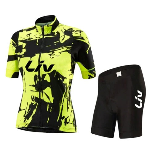 BORA cycling kit | Short-sleeve cycling jersey + bib shorts