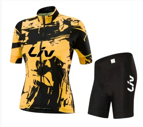 BORA cycling kit | Short-sleeve cycling jersey + bib shorts