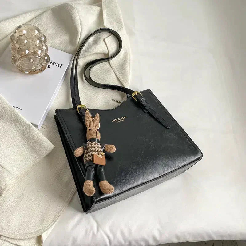 Clarie - Vintage Vegan Leather Shoulder Bag