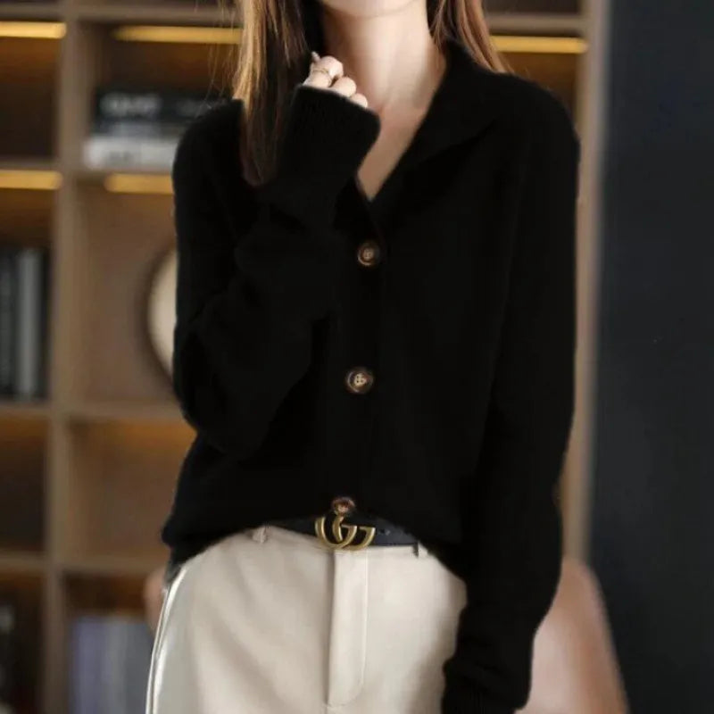 ELARA | Luxe Buttoned Sweater