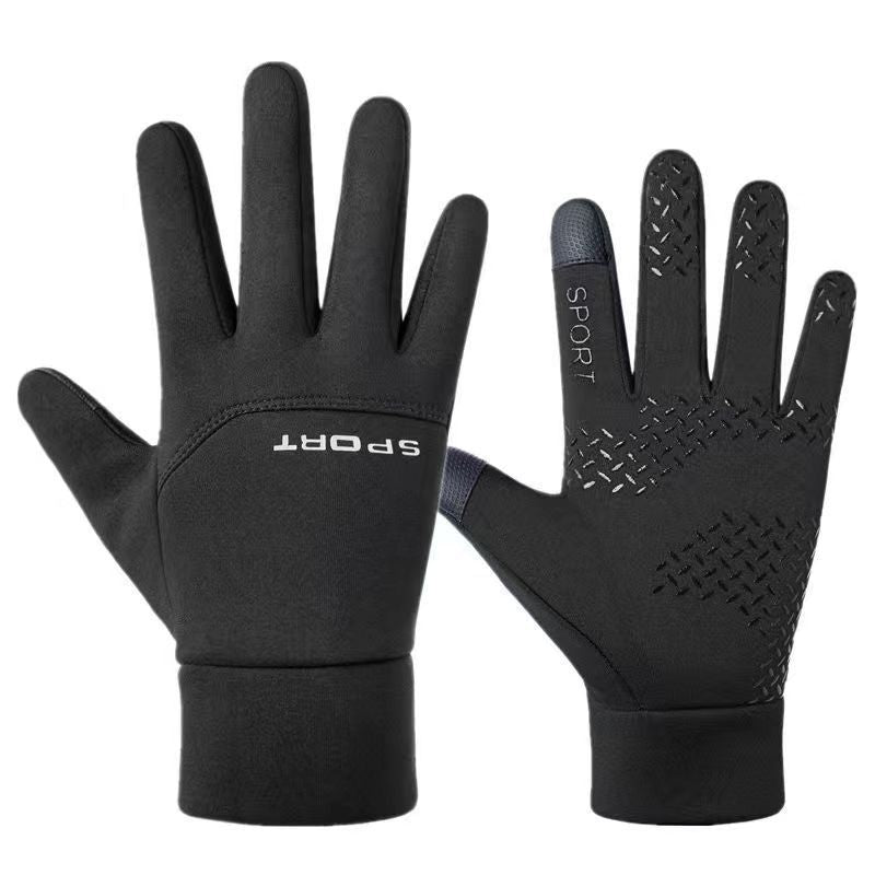 Sports gloves with enhanced grip